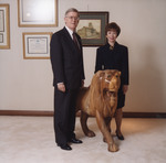 Keith McFarland and Nancy Myers McFarland with Lion Statue by Texas A&M University-Commerce